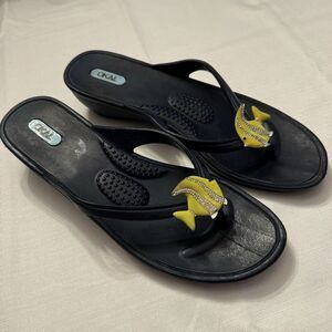 OKAL Womens Flip Flop Sandals Navy Blue / Yellow Tropical Fish Size M 8-9